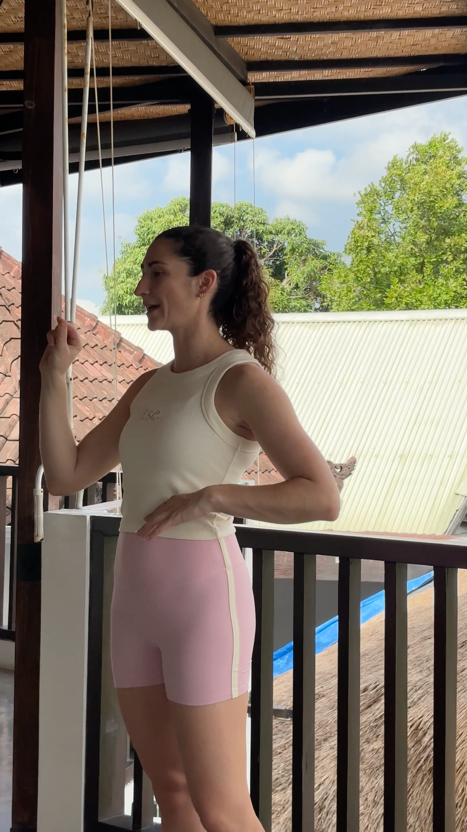 Vinyasa Crop | Latte/Sandstone